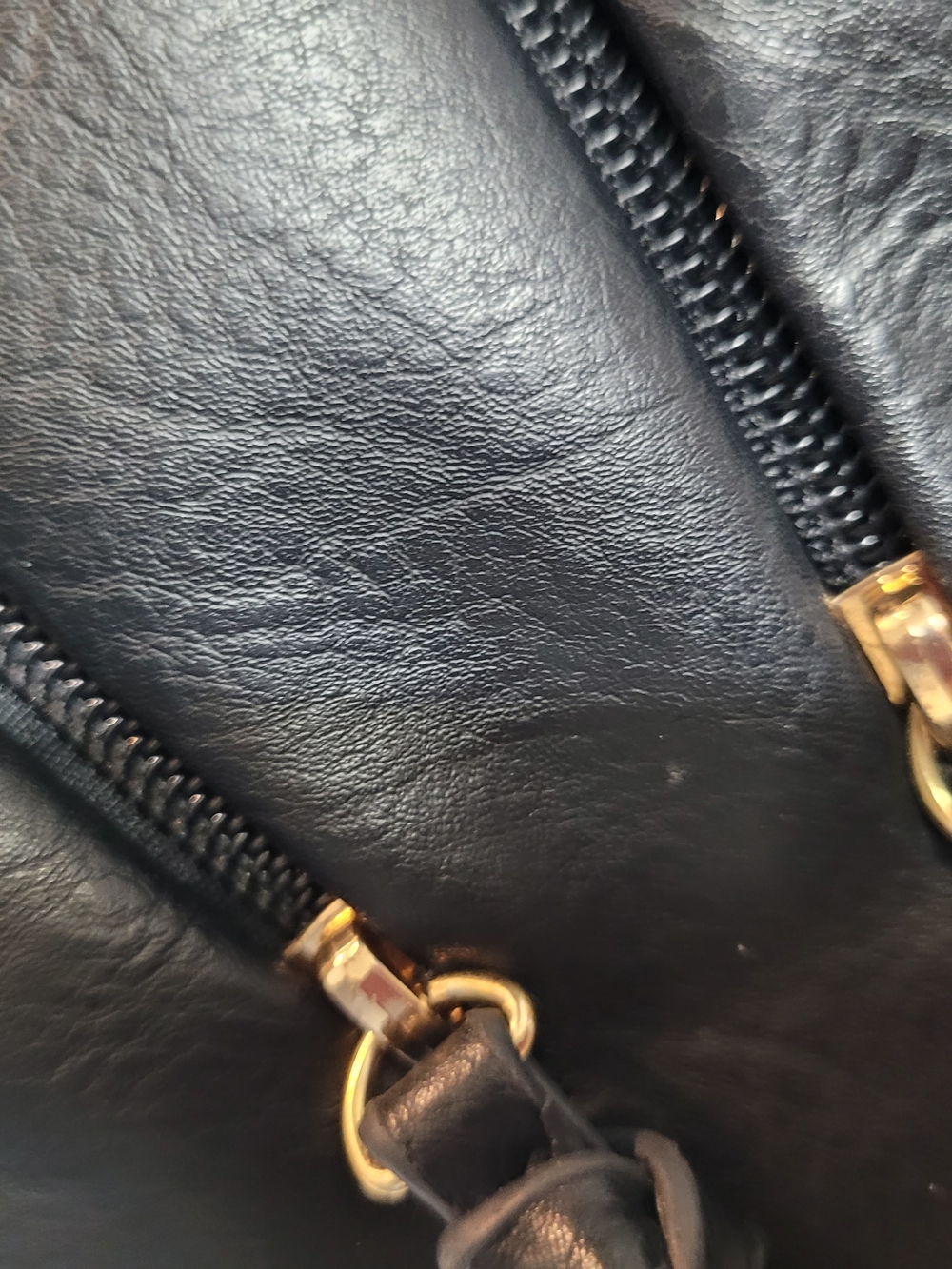 ⭐️  3/10$ Black Crossbody Sling Bag - Sleek Everyday Carry - Picture 7 of 9